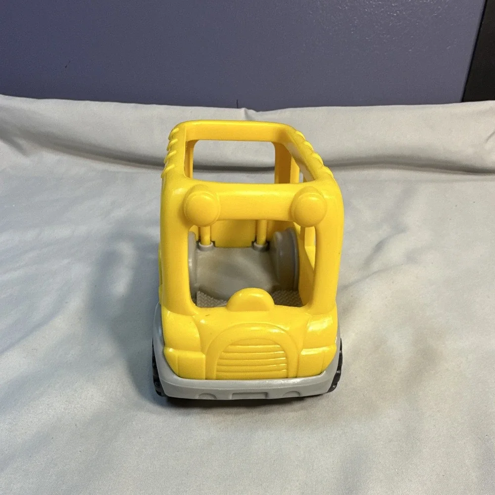 Fisher-Price Little People Yellow School Bus Vehicle B4817 2006 Vintage